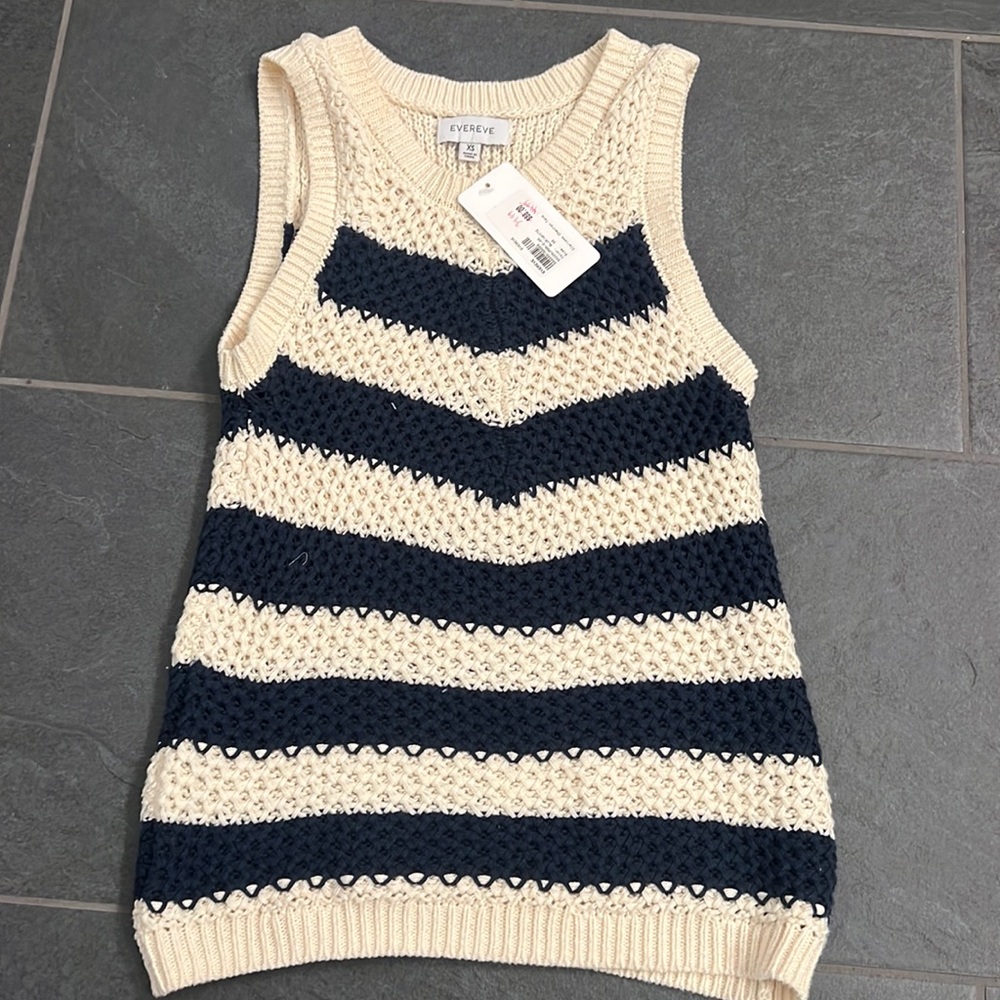 XS EVEREVE Sweater Tank NWT